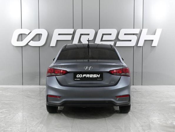 Hyundai Solaris II с пробегом 2018 года, цена 1 439 000 рублей, 88903 км, седан, Автокод Объявления