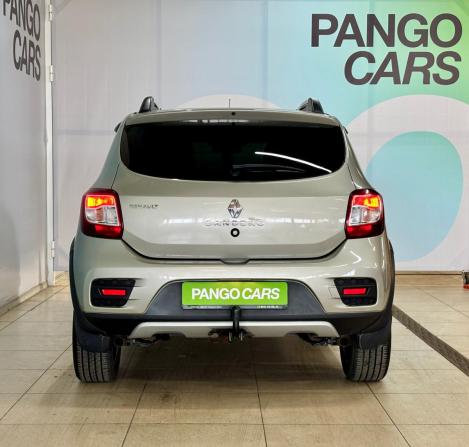 Renault Sandero II Рестайлинг с пробегом 2018 года, цена 955 000 рублей, 136040 км, хэтчбек, Автокод Объявления