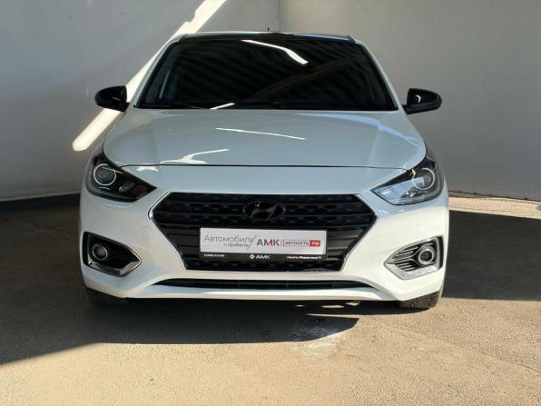 Hyundai Solaris II с пробегом 2018 года, цена 1 039 982 рубля, 175290 км, седан, Автокод Объявления