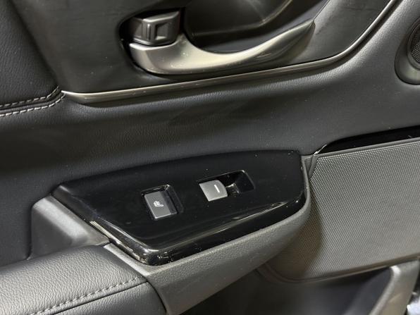 Honda CR-V V с пробегом 2018 года, цена 2 450 000 рублей, 122688 км, внедорожник, Автокод Объявления