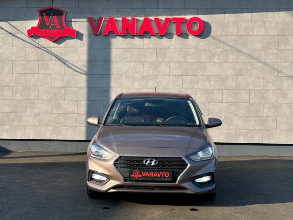 Hyundai Solaris II с пробегом 2019 года, цена 1 440 000 рублей, 121250 км, седан, Автокод Объявления