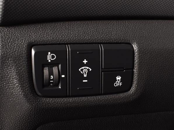 Hyundai Creta I с пробегом 2017 года, цена 1 699 995 рублей, 140225 км, внедорожник, Автокод Объявления
