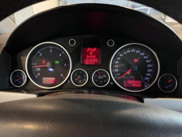 Volkswagen Touareg I с пробегом 2005 года, цена 768 000 рублей, 322443 км, внедорожник, Автокод Объявления