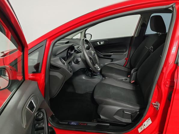 Ford Fiesta Mk6 Рестайлинг с пробегом 2016 года, цена 999 000 рублей, 58999 км, хэтчбек, Автокод Объявления