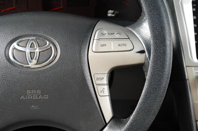 Toyota Camry VI (XV40) Рестайлинг с пробегом 2010 года, цена 1 379 000 рублей, 203000 км, седан, Автокод Объявления
