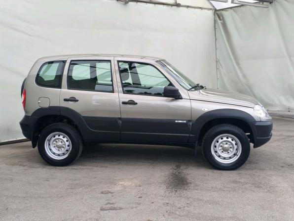 Chevrolet Niva I Рестайлинг с пробегом 2018 года, цена 750 000 рублей, 95453 км, внедорожник, Автокод Объявления