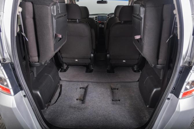 Honda Freed I Рестайлинг с пробегом 2012 года, цена 1 099 000 рублей, 194500 км, компактвэн, Автокод Объявления
