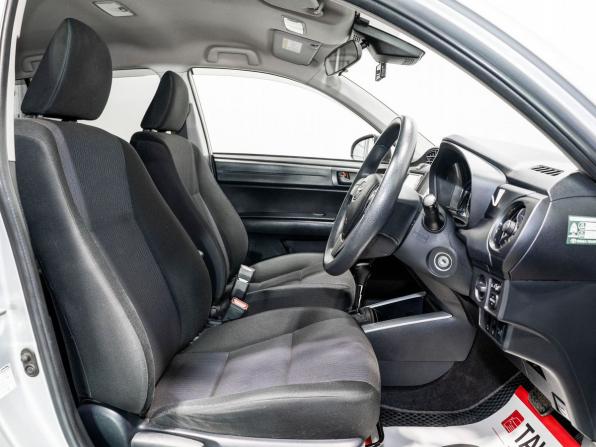 Toyota Corolla XI (E160 E170) Рестайлинг 2 с пробегом 2019 года, цена 1 480 000 рублей, 87609 км, универсал, Автокод Объявления