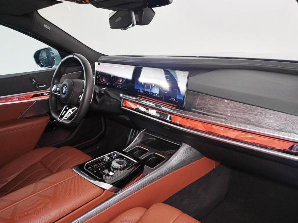 BMW 7 серии VII (G70) с пробегом 2024 года, цена 13 600 000 рублей, 22574 км, седан, Автокод Объявления