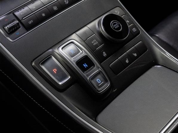 Hyundai Santa Fe IV Рестайлинг с пробегом 2021 года, цена 4 049 000 рублей, 61078 км, внедорожник, Автокод Объявления
