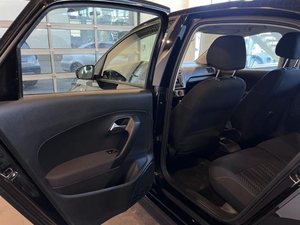 Volkswagen Polo V Рестайлинг с пробегом 2019 года, цена 1 290 000 рублей, 114790 км, седан, Автокод Объявления