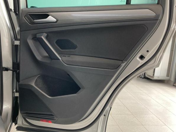 Volkswagen Tiguan II с пробегом 2019 года, цена 2 430 000 рублей, 126421 км, внедорожник, Автокод Объявления
