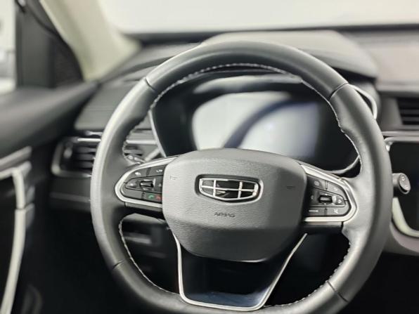 Geely Atlas Pro с пробегом 2023 года, цена 2 099 000 рублей, 40196 км, внедорожник, Автокод Объявления