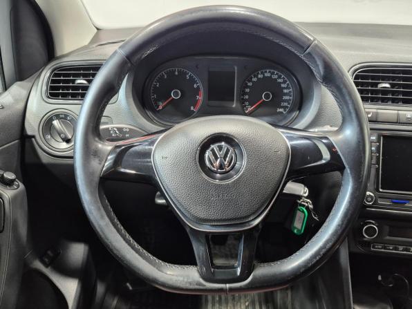 Volkswagen Polo V Рестайлинг с пробегом 2015 года, цена 965 000 рублей, 164800 км, седан, Автокод Объявления