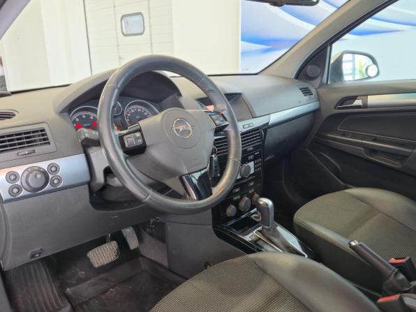 Opel Astra H Рестайлинг с пробегом 2011 года, цена 799 000 рублей, 154000 км, универсал, Автокод Объявления