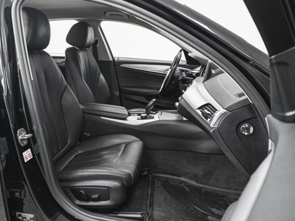 BMW 5 серии VII (G30/G31/G38) с пробегом 2019 года, цена 2 668 000 рублей, 240053 км, седан, Автокод Объявления