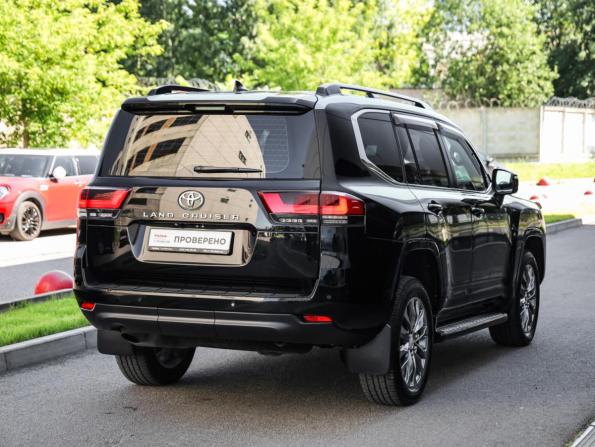 Toyota Land Cruiser 300 Series с пробегом 2022 года, цена 9 299 000 рублей, 51215 км, внедорожник, Автокод Объявления