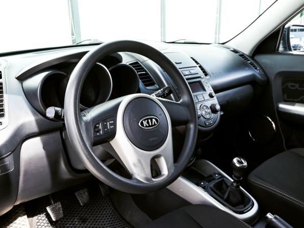 Kia Soul I Рестайлинг с пробегом 2012 года, цена 765 000 рублей, 260000 км, хэтчбек, Автокод Объявления