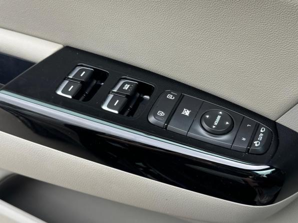 Kia Sportage IV с пробегом 2018 года, цена 1 995 000 рублей, 125870 км, внедорожник, Автокод Объявления