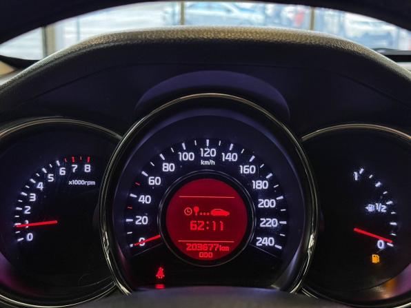 Kia Ceed II с пробегом 2014 года, цена 955 000 рублей, 203676 км, хэтчбек, Автокод Объявления