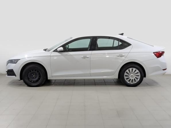 Skoda Octavia IV (A8) с пробегом 2021 года, цена 2 425 000 рублей, 76127 км, лифтбек, Автокод Объявления