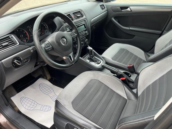 Volkswagen Jetta VI с пробегом 2013 года, цена 1 030 000 рублей, 180223 км, седан, Автокод Объявления