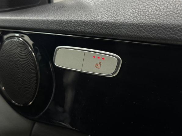 Mercedes-Benz C-Класс IV (W205) Рестайлинг с пробегом 2018 года, цена 2 310 000 рублей, 96823 км, седан, Автокод Объявления