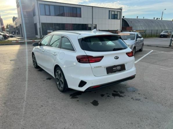 Kia Ceed III с пробегом 2018 года, цена 1 560 000 рублей, 126372 км, универсал, Автокод Объявления