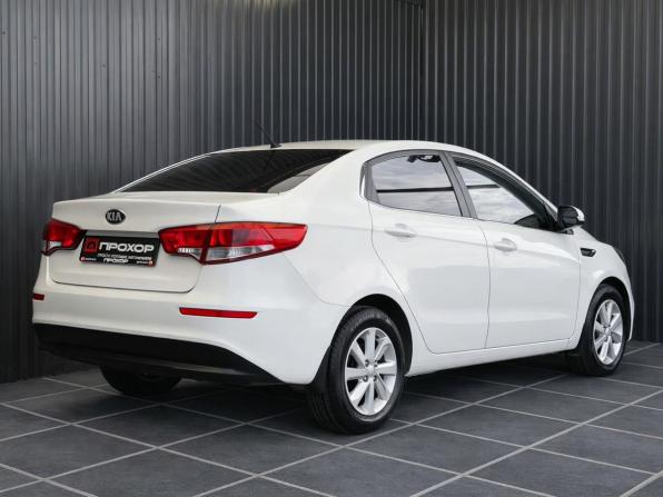 Kia Rio III Рестайлинг с пробегом 2016 года, цена 977 000 рублей, 175950 км, седан, Автокод Объявления
