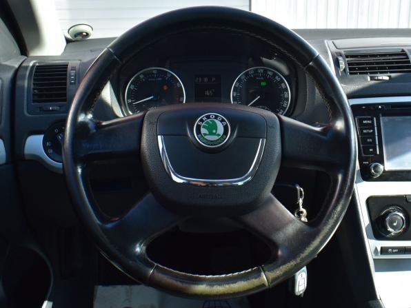 Skoda Octavia II (A5) Рестайлинг с пробегом 2010 года, цена 799 000 рублей, 222000 км, универсал, Автокод Объявления