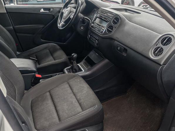 Volkswagen Tiguan I Рестайлинг с пробегом 2013 года, цена 1 299 900 рублей, 179000 км, внедорожник, Автокод Объявления