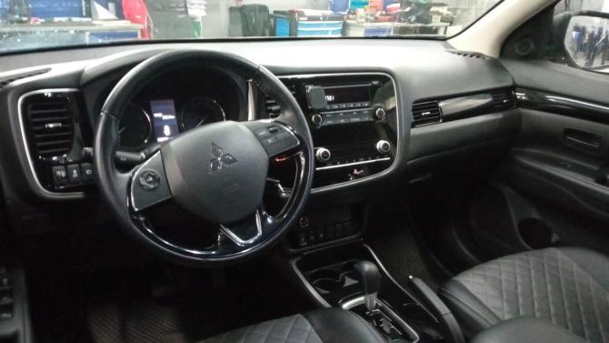 Mitsubishi Outlander III Рестайлинг 3 с пробегом 2021 года, цена 2 453 000 рублей, 60756 км, внедорожник, Автокод Объявления