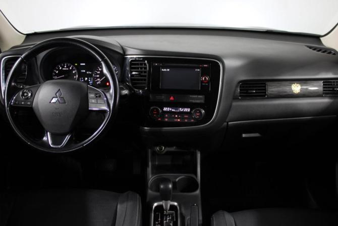 Mitsubishi Outlander III Рестайлинг 2 с пробегом 2016 года, цена 2 100 000 рублей, 86000 км, внедорожник, Автокод Объявления