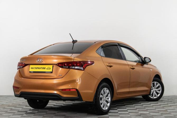 Hyundai Solaris II с пробегом 2017 года, цена 1 469 000 рублей, 82800 км, седан, Автокод Объявления