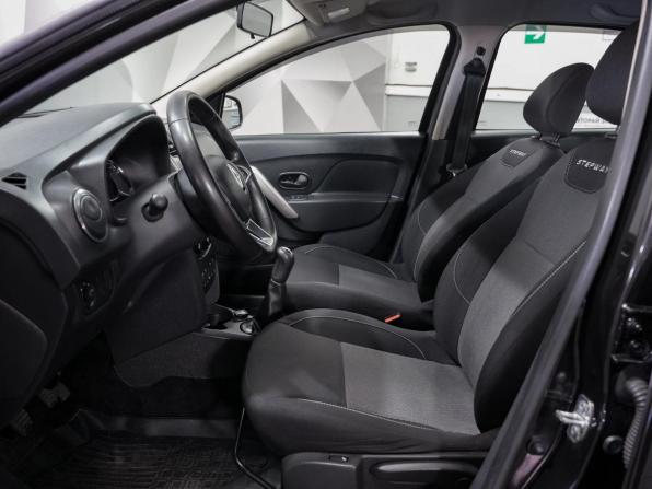 Renault Logan II Рестайлинг с пробегом 2020 года, цена 1 170 000 рублей, 62000 км, седан, Автокод Объявления