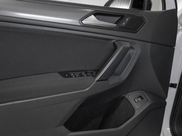 Volkswagen Tiguan II Рестайлинг с пробегом 2020 года, цена 2 320 000 рублей, 136862 км, внедорожник, Автокод Объявления