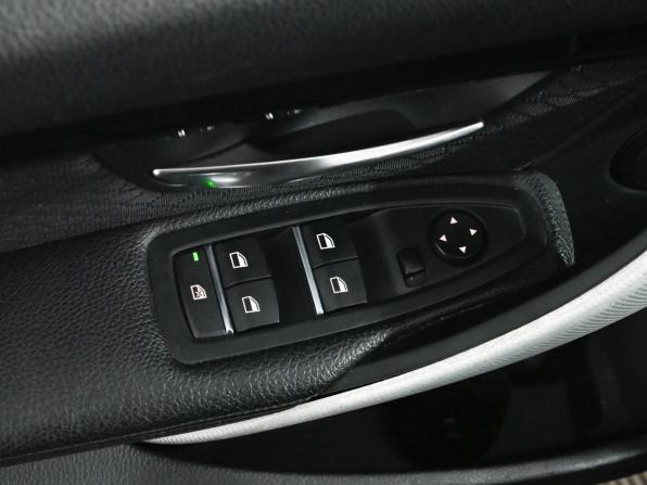 BMW 3 серии VI (F3x) Рестайлинг с пробегом 2017 года, цена 2 500 000 рублей, 172841 км, седан, Автокод Объявления