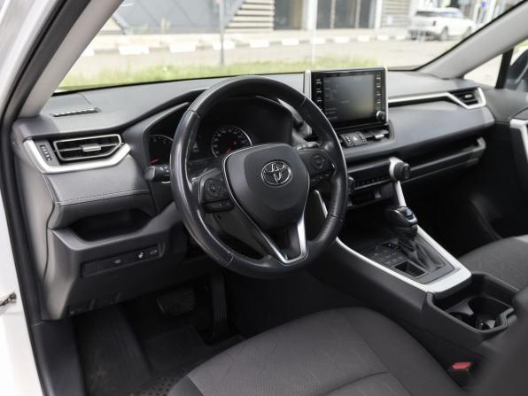 Toyota RAV4 V (XA50) с пробегом 2021 года, цена 3 884 000 рублей, 64492 км, внедорожник, Автокод Объявления