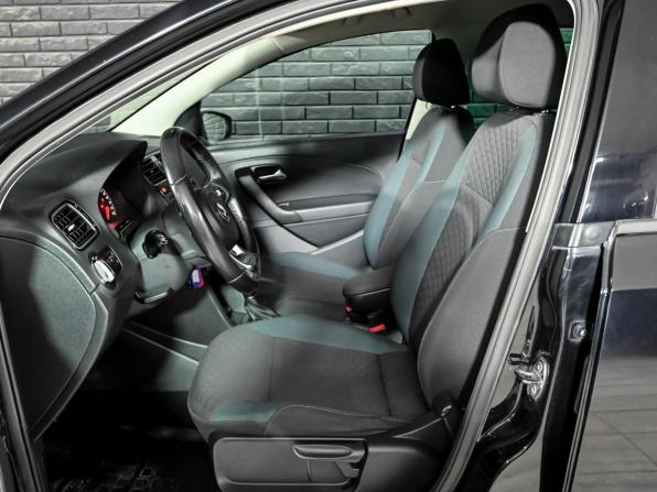 Volkswagen Polo V Рестайлинг с пробегом 2019 года, цена 1 040 000 рублей, 224888 км, седан, Автокод Объявления