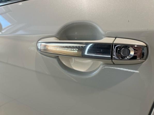 Toyota Camry VII (XV50) Рестайлинг 2 с пробегом 2017 года, цена 2 099 000 рублей, 178950 км, седан, Автокод Объявления