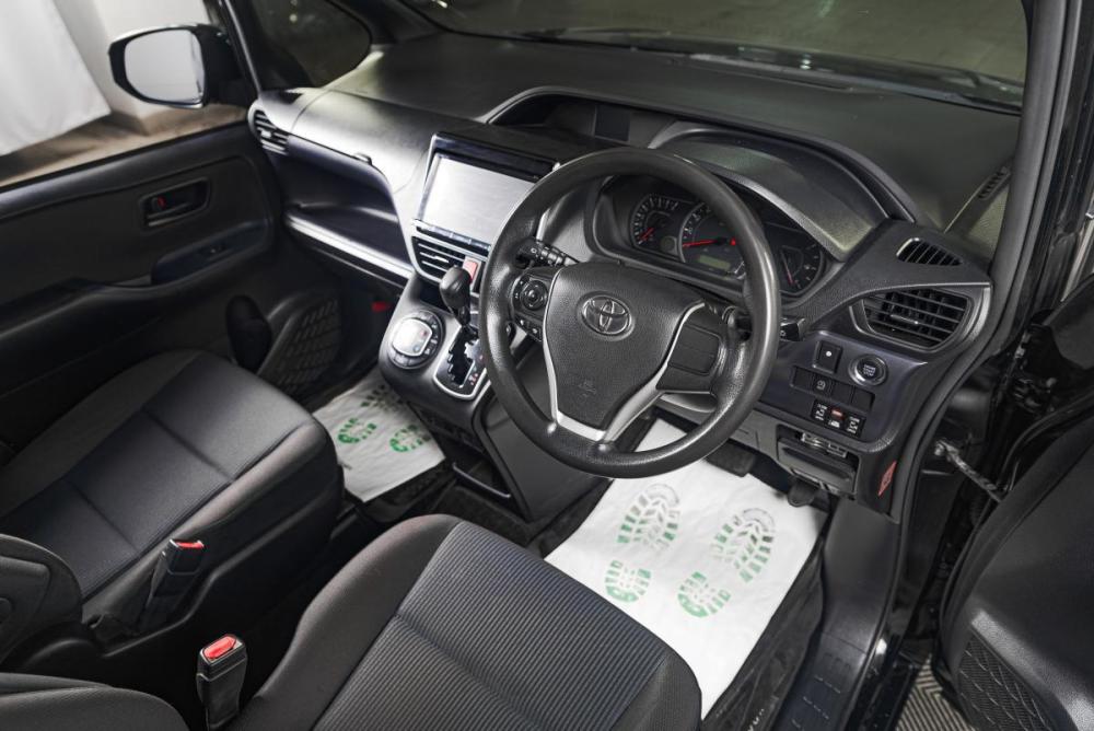 Toyota Voxy III (R80) Томск  - изображение 9