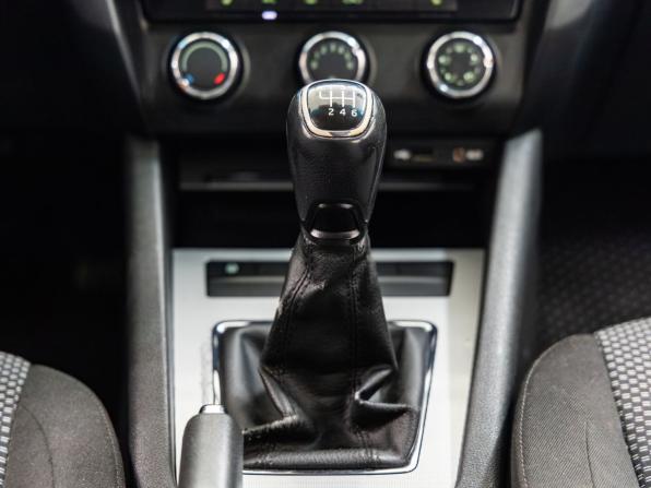Skoda Octavia III (A7) с пробегом 2014 года, цена 958 000 рублей, 253971 км, лифтбек, Автокод Объявления