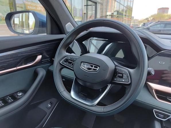 Geely Monjaro I с пробегом 2023 года, цена 3 299 000 рублей, 53222 км, внедорожник, Автокод Объявления