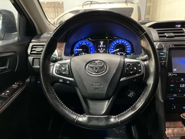 Toyota Camry VII (XV50) Рестайлинг с пробегом 2015 года, цена 1 680 000 рублей, 269842 км, седан, Автокод Объявления