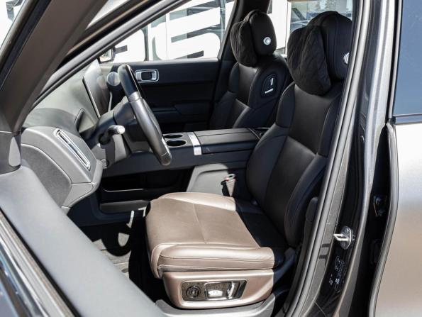Li Auto (Lixiang) L9 I с пробегом 2024 года, цена 6 400 000 рублей, 75890 км, внедорожник, Автокод Объявления