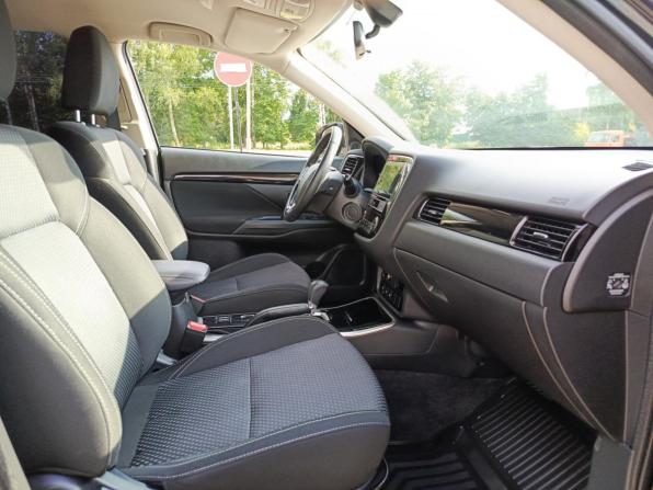 Mitsubishi Outlander III Рестайлинг 2 с пробегом 2018 года, цена 2 100 000 рублей, 95746 км, внедорожник, Автокод Объявления