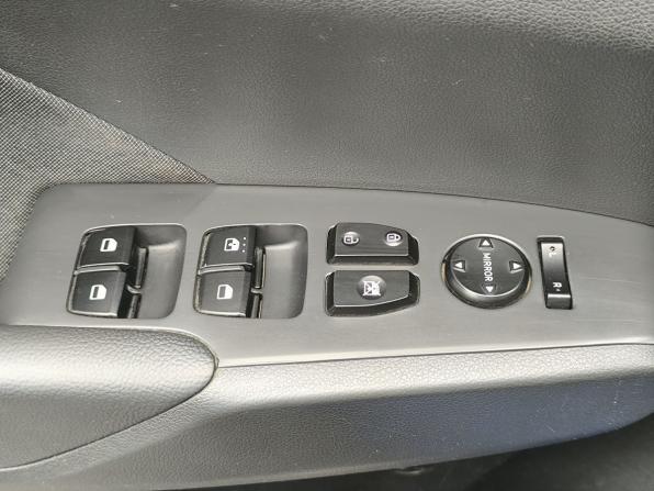 Hyundai Solaris II с пробегом 2018 года, цена 1 132 000 рублей, 206919 км, седан, Автокод Объявления