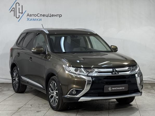 Mitsubishi Outlander III Рестайлинг 2 с пробегом 2015 года, цена 1 999 800 рублей, 120000 км, внедорожник, Автокод Объявления