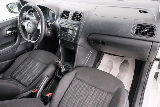 Volkswagen Polo V Рестайлинг с пробегом 2018 года, цена 869 000 рублей, 204000 км, седан, Автокод Объявления