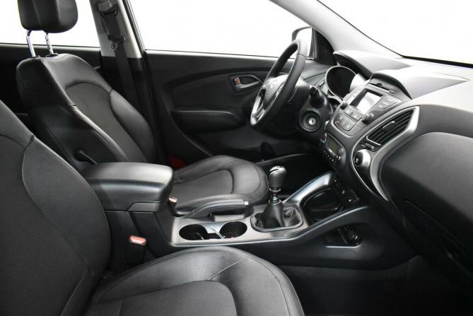 Hyundai ix35 I Рестайлинг с пробегом 2013 года, цена 1 070 000 рублей, 240110 км, внедорожник, Автокод Объявления